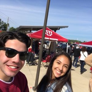 Meet your Posher, Olivia